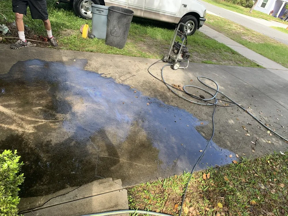 Affordable landscaping services with custom design in Dunnellon, FL by Andre’s Lawncare