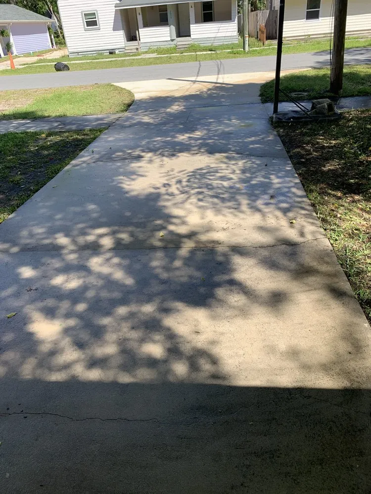 Custom residential landscaping in Dunnellon, FL by Andre’s Lawncare