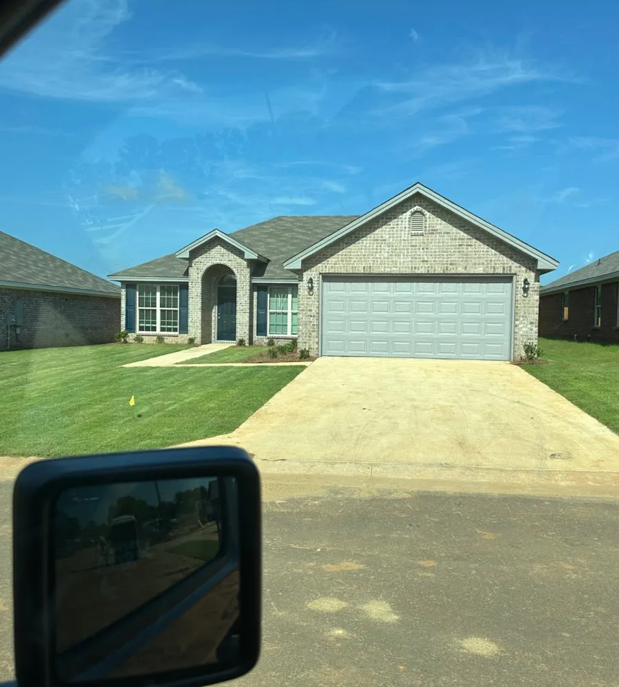 Trusted lawn care service for homes in Prattville, AL by Andrew Kincaid