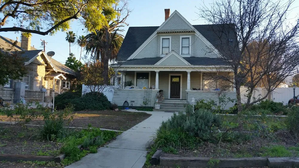 Top-rated landscaping services in Riverside, CA by Andrew Landscape Construction