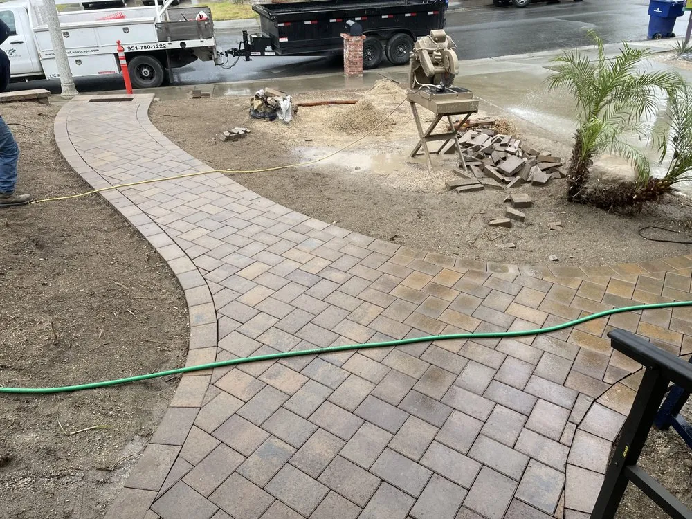 Trusted lawn care service experts serving Riverside, CA - Andrew Landscape Construction