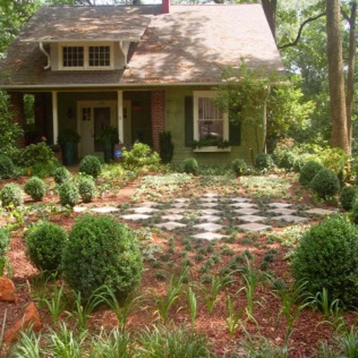 Local lawn care service experts serving Arnoldsville, GA - Andrew's Farm & Nursery