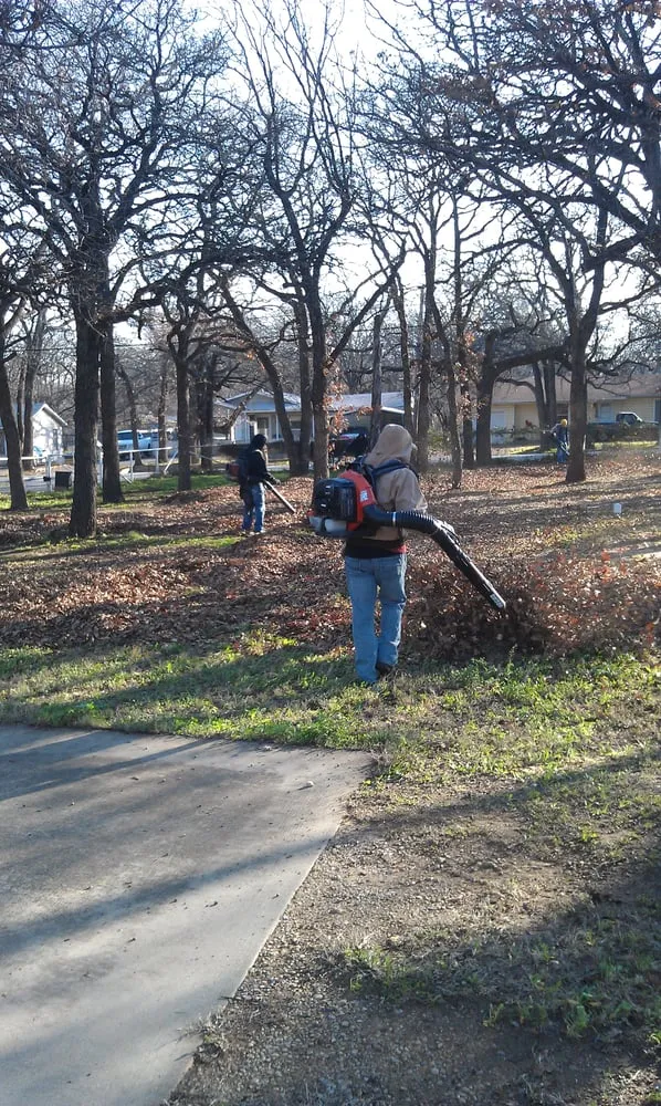 Local residential landscaping for beautiful yards in Fort Worth, TX by Andrew's Landscape & Land Maintenance