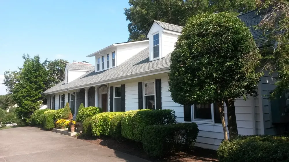 Custom yard maintenance with custom design in Alexandria, VA by Andrews Landscaping