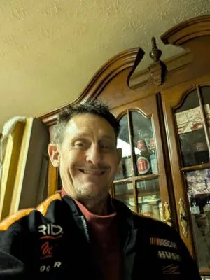 Andrew's Landscaping ,Tree Service and Firewood Delivery Logo