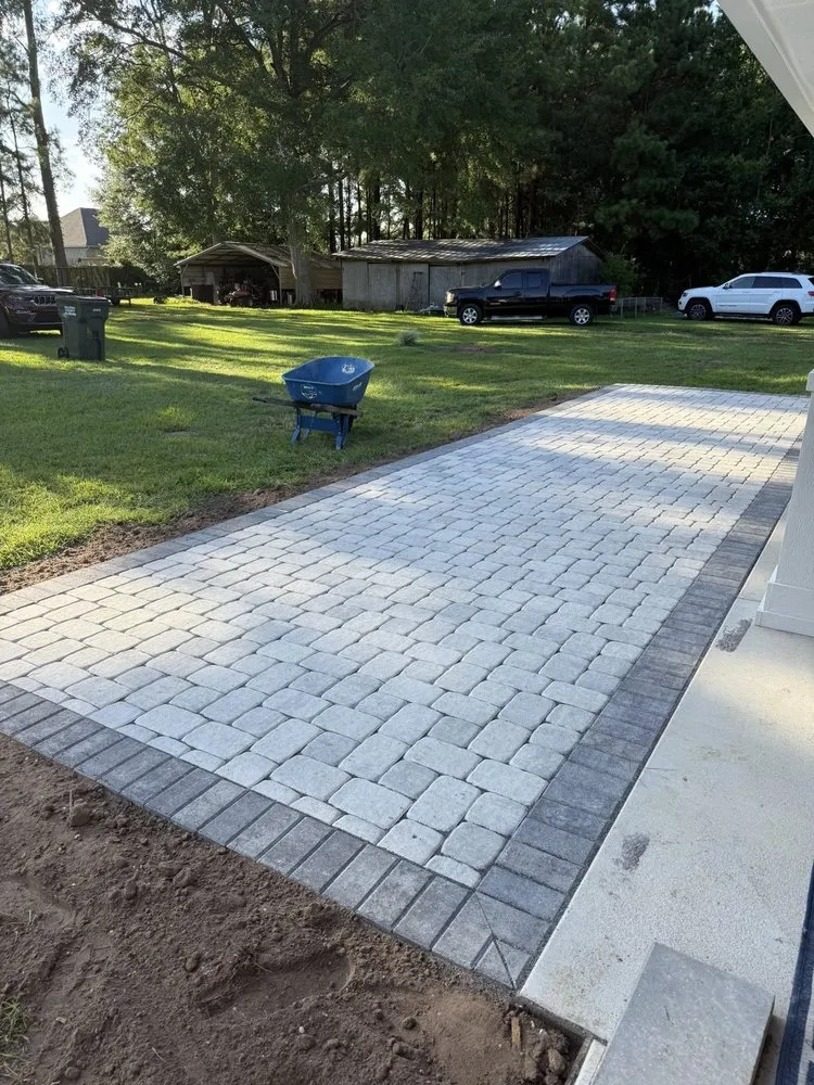 Top-rated residential landscaping for beautiful yards across Daphne, AL - Andrews Lawn & Garden