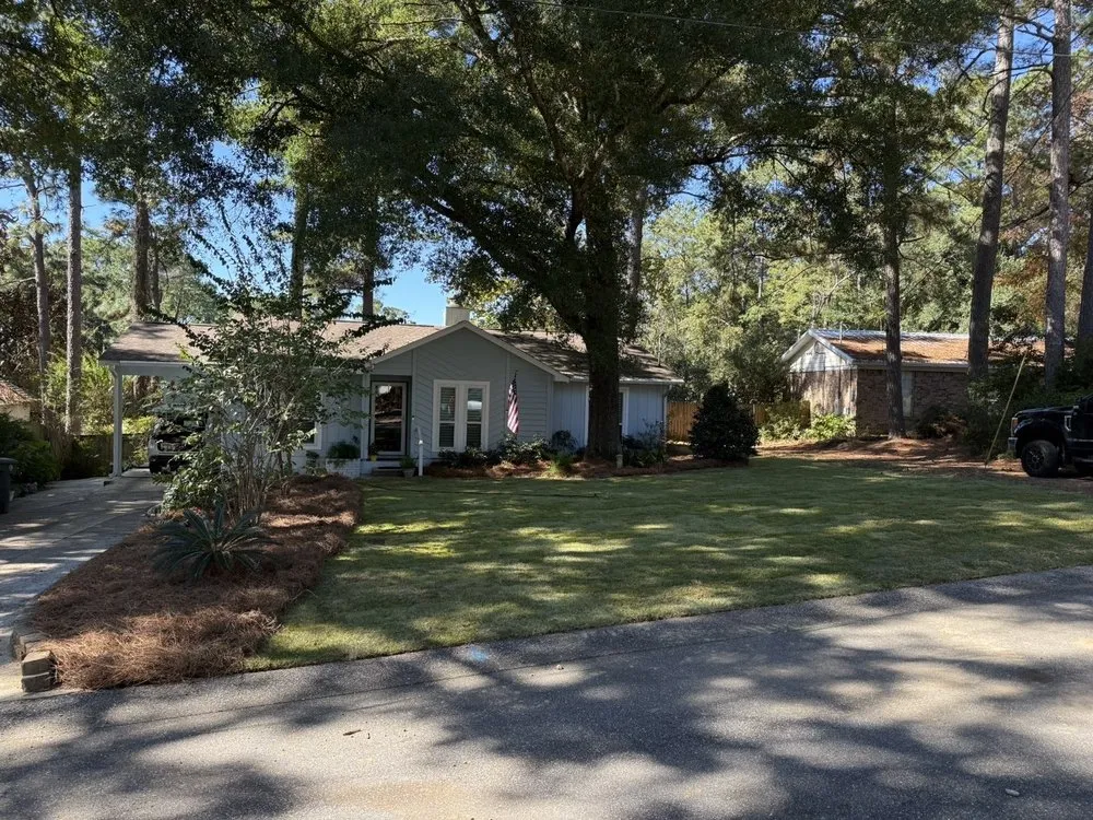 Reliable outdoor landscaping for homes in Daphne, AL by Andrews Lawn & Garden