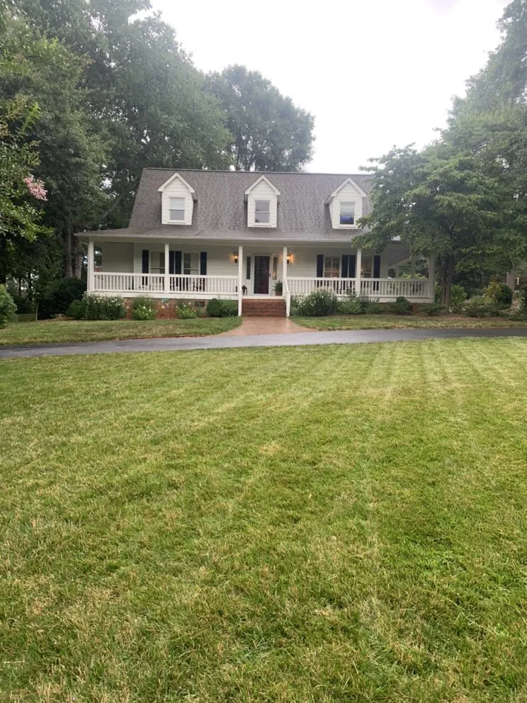 Top-rated lawn mowing service experts serving Spartanburg, SC - Andrew’s Lawn Care