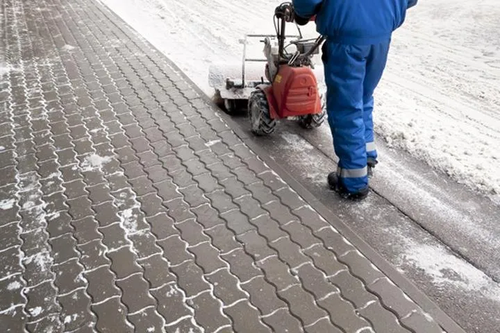 Custom yard maintenance experts serving Oshkosh, WI - Andrew's Lawn Maintenance & Snow Removal