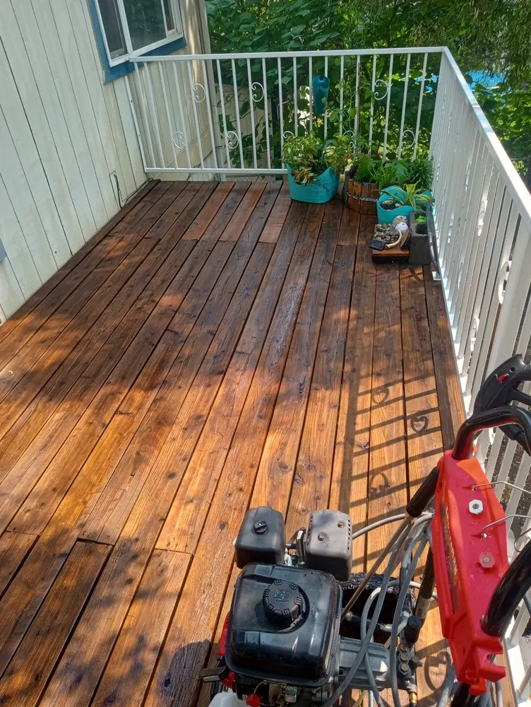 Local lawn care service for homes in Roseburg, OR by Andrews Quality Lawncare