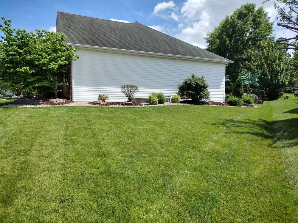 Reliable lawn care service in Godfrey, IL - Andrews Total Lawncare