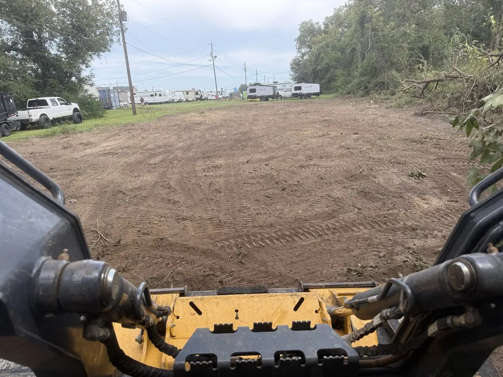 Reliable yard cleanup service in Danville, GA by Andriko’s