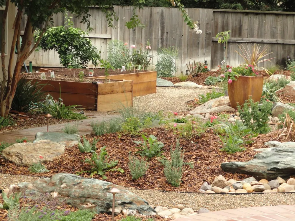 Affordable lawn care service in Woodland, CA - Andy Gagnon Landscapes