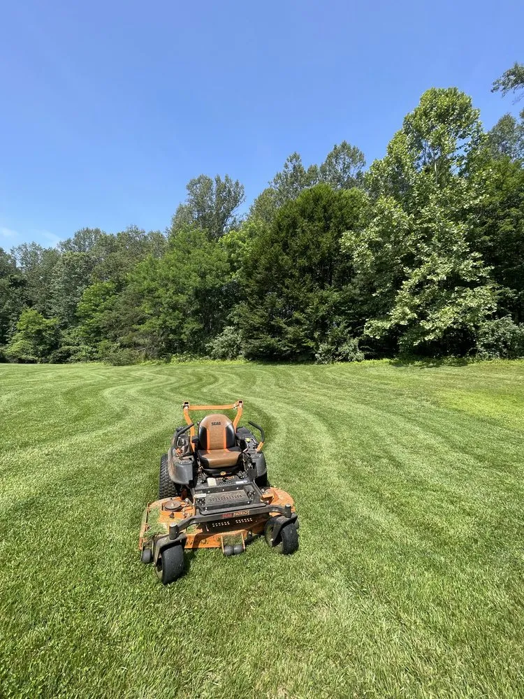 Top-rated yard maintenance for homes in Charlottesville, VA by Andys landscape