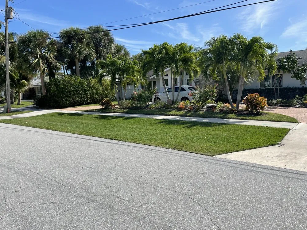 Expert garden landscaping in West Palm Beach, FL - Anel's Lawn Care