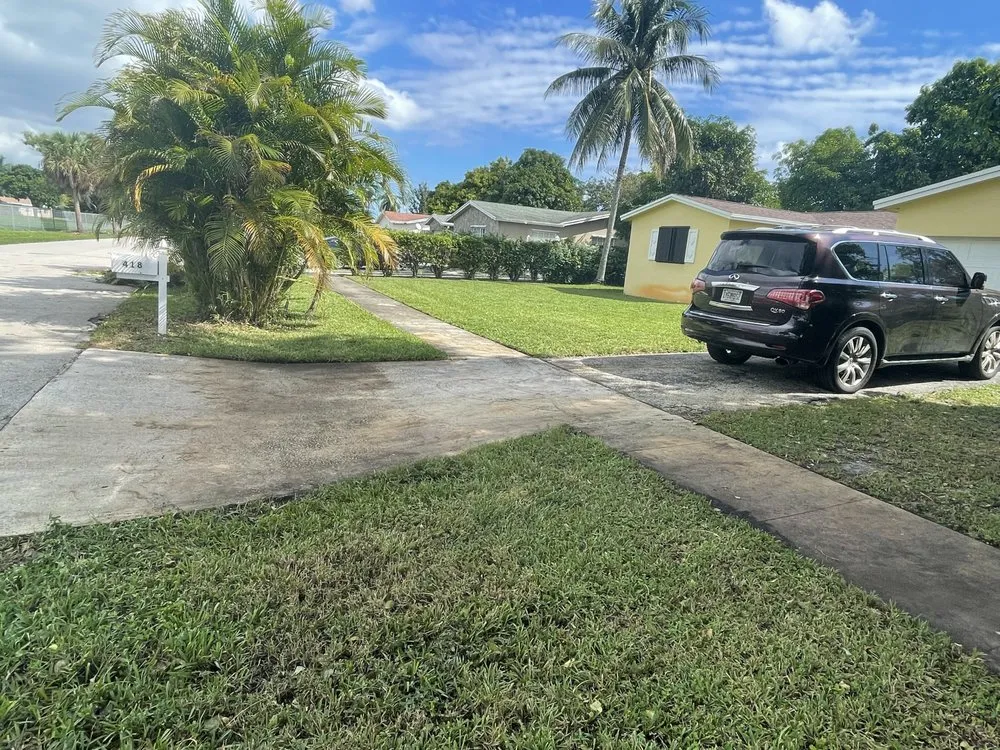 Reliable residential landscaping in West Palm Beach, FL by Anel's Lawn Care