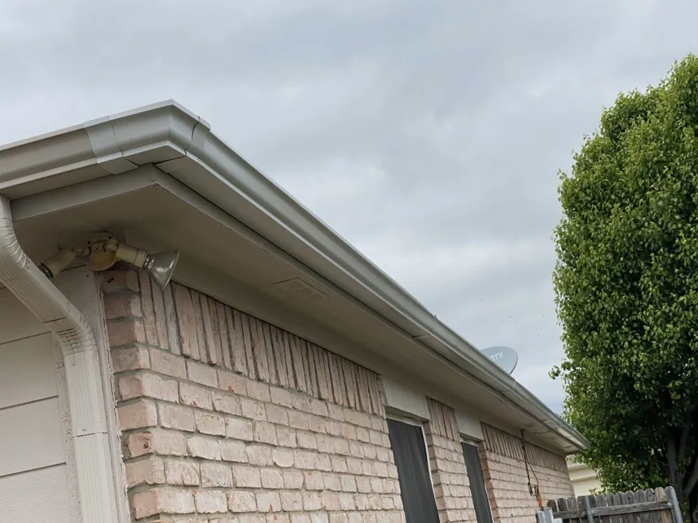 Expert yard maintenance for residential properties in Arlington, TX by Angel Monkey lawn crew