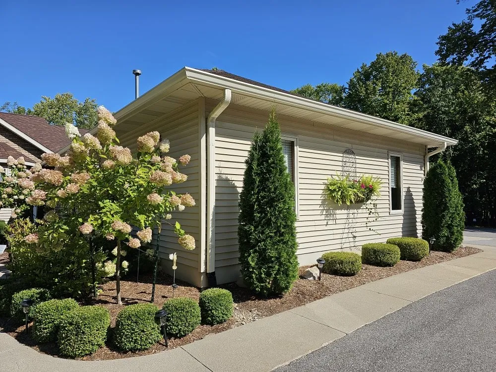 Custom yard maintenance experts serving Mount Pleasant, MI - Angela Stevens Landscapes