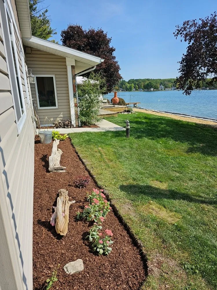 Expert yard maintenance in Mount Pleasant, MI by Angela Stevens Landscapes