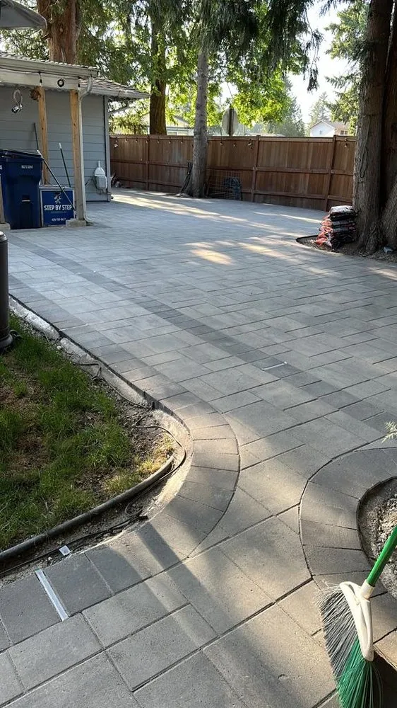 Expert outdoor landscaping experts serving Auburn, WA - Angeles Landscaping