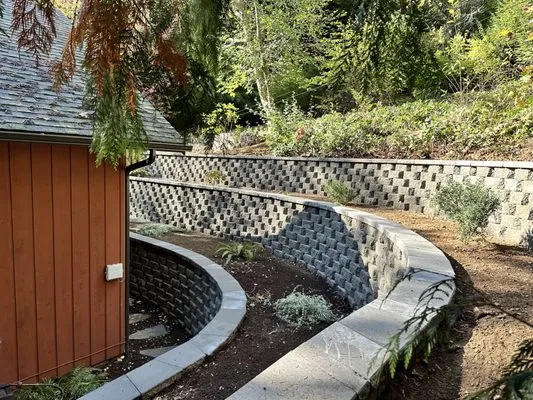 Angeles Landscaping Logo