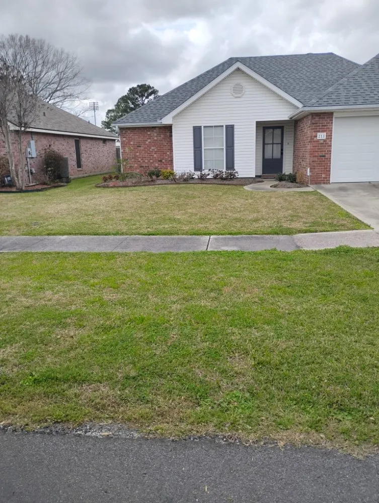 Affordable yard maintenance for year-round maintenance across Lafayette, LA - Angelles Lawn, Tree and Pressure Washing