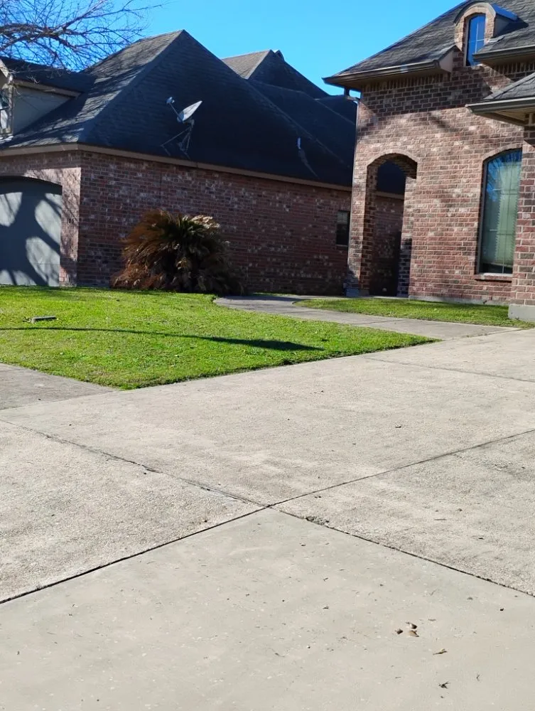 Local landscape design for beautiful yards across Lafayette, LA - Angelles Lawn, Tree and Pressure Washing