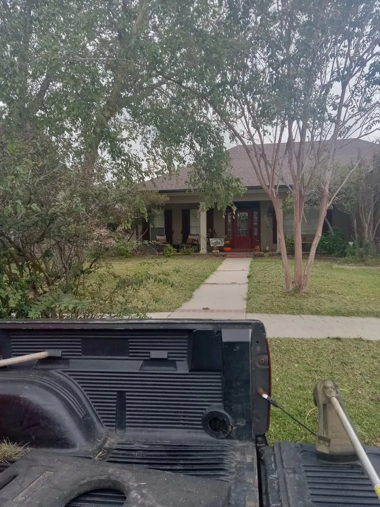 Trusted landscape design experts serving Lafayette, LA - Angelles Lawn, Tree and Pressure Washing