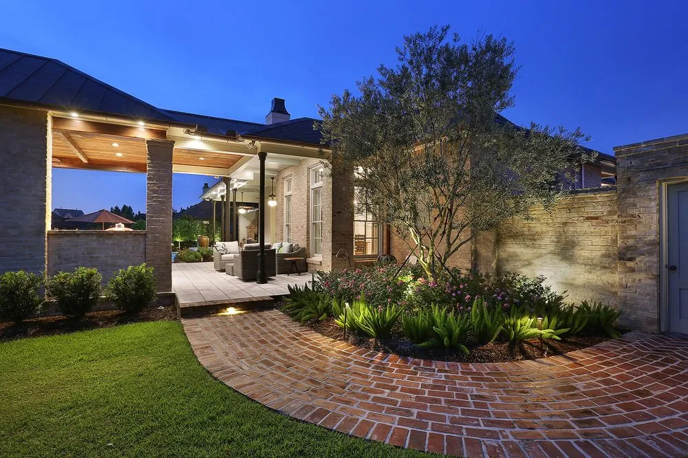 Expert yard maintenance experts serving Baton Rouge, LA - Angelo's Landscape Group