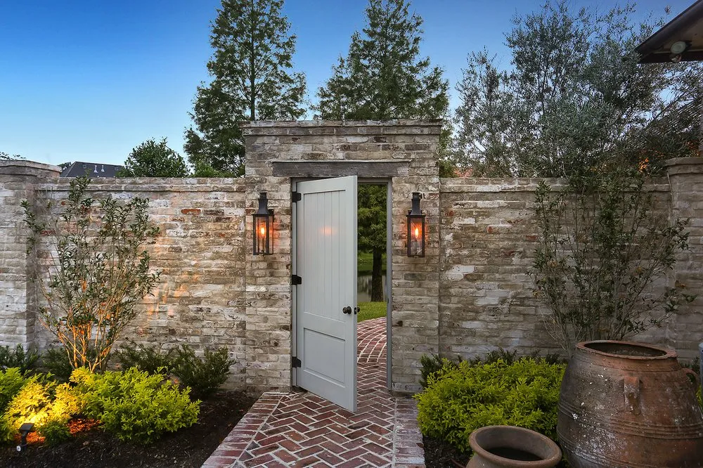 Affordable residential landscaping experts serving Baton Rouge, LA - Angelo's Landscape Group