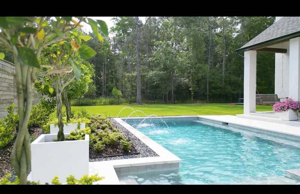 Professional garden landscaping in Baton Rouge, LA by Angelo's Landscape Group