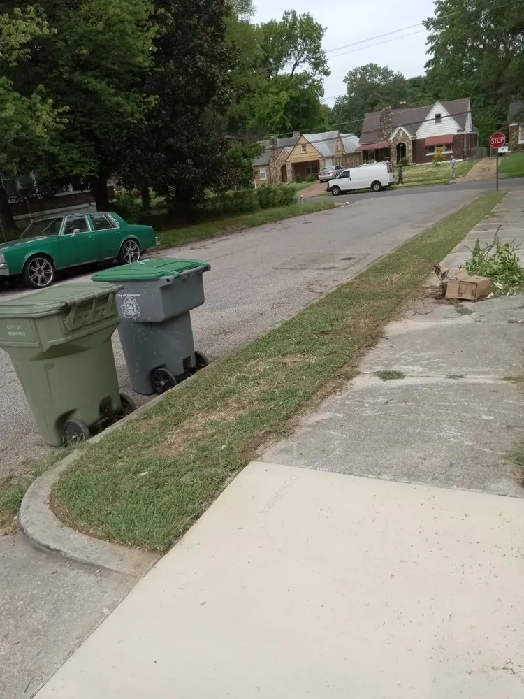 Trusted garden landscaping with custom design in Byhalia, MS by Angelos Lawn Care & Pressure Washings