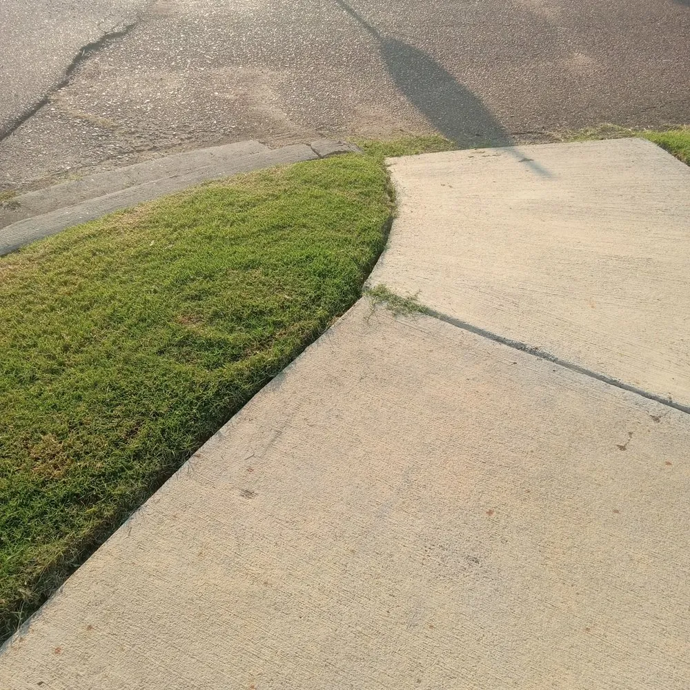 Top-rated landscaping services for outdoor upgrades across Byhalia, MS - Angelos Lawn Care & Pressure Washings