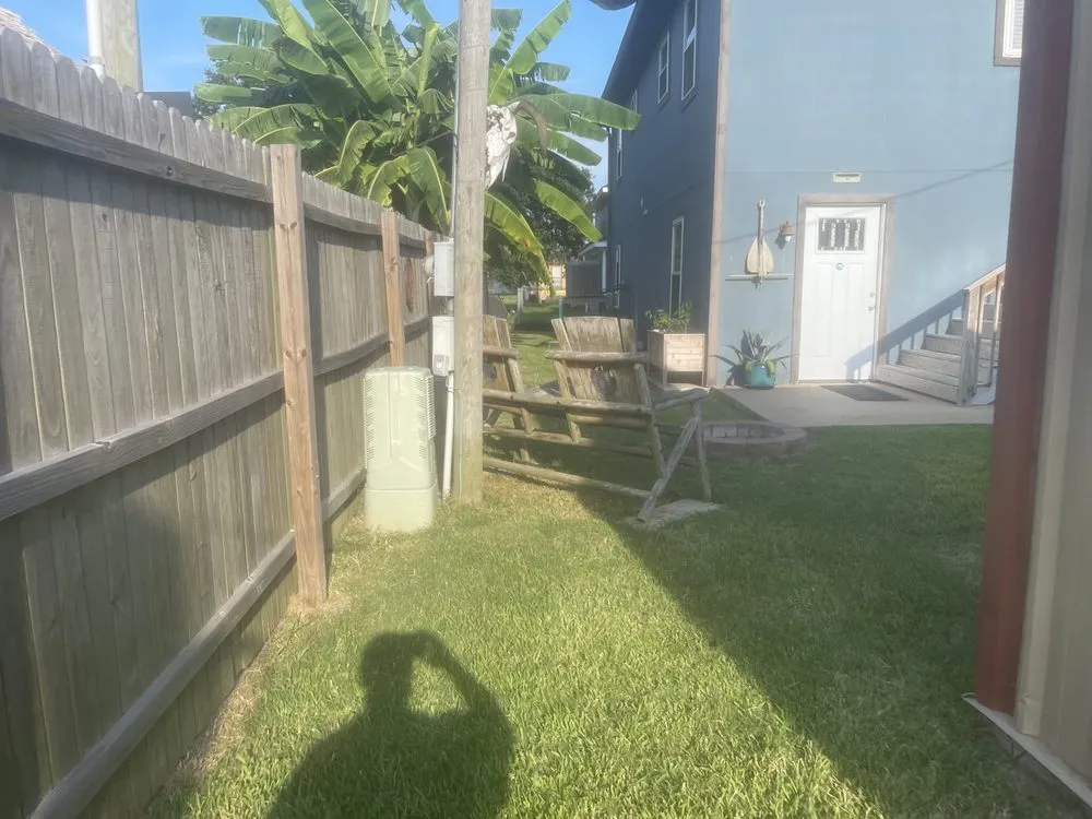 Trusted yard cleanup service in Freeport, TX - Angelo’s mowing