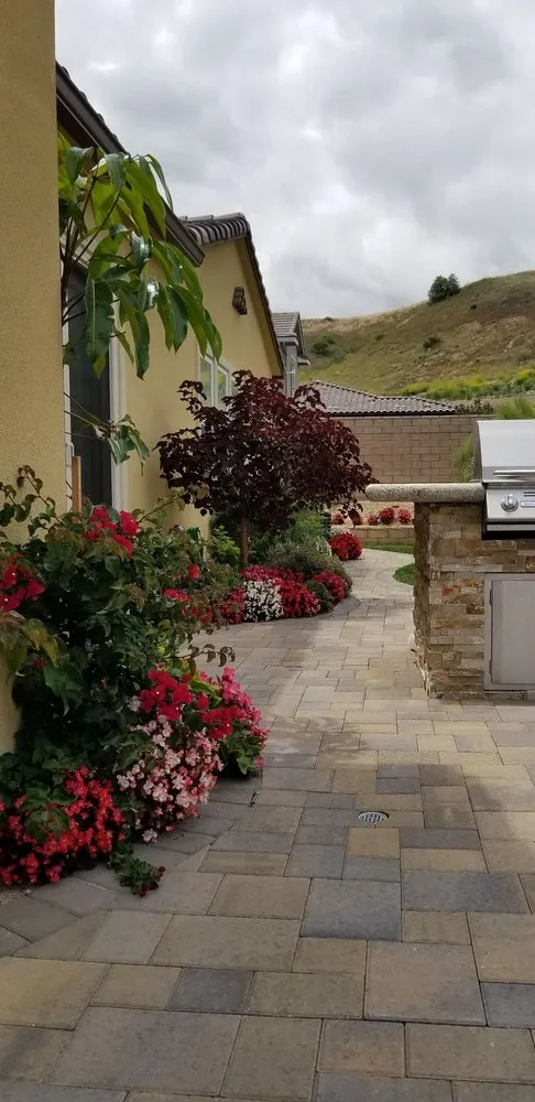 Local residential landscaping in Simi Valley, CA - Angel's Garden Maintenance