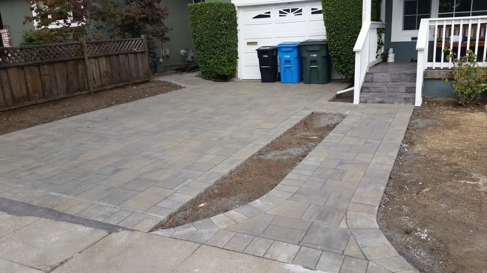 Top-rated lawn care service with custom design across San Carlos, CA - Angel's Gardening Service