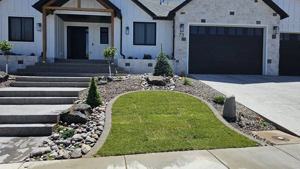 Professional yard maintenance for beautiful yards across Washington, UT - Angel's Landscaping and Curbing
