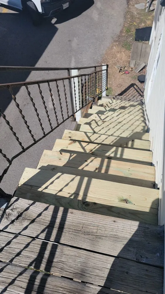 Professional lawn mowing service near you in Cedar Creek, TX by Angel's Landscaping