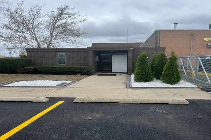 Custom residential landscaping experts serving Lansing, IL - Angel's Lawn Maintenance