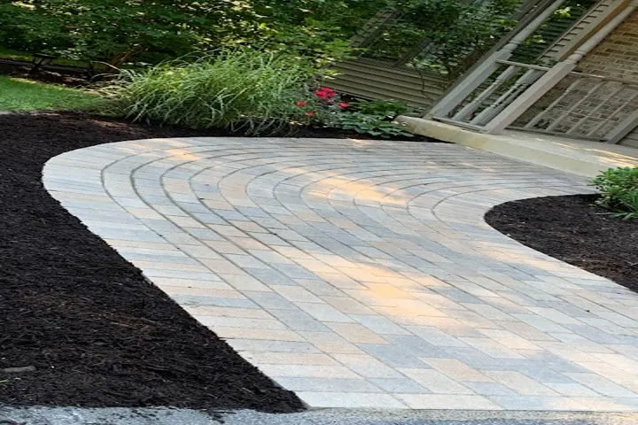 Top-rated outdoor landscaping in Lansing, IL by Angel's Lawn Maintenance