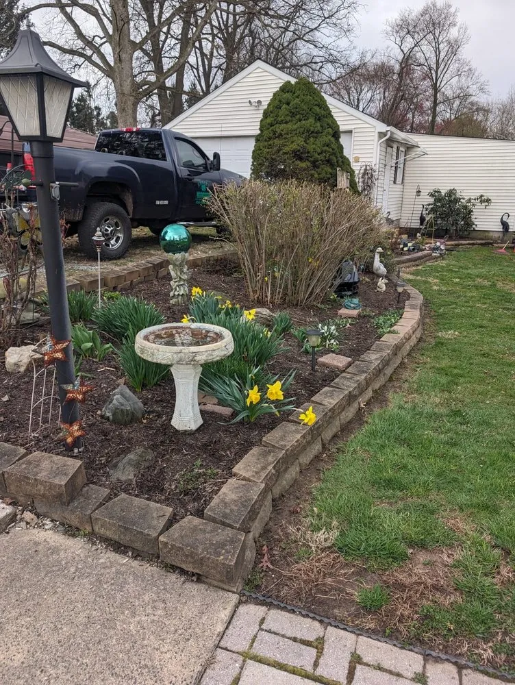 Top-rated lawn mowing service in Oxford, PA - Angels Lawn Service