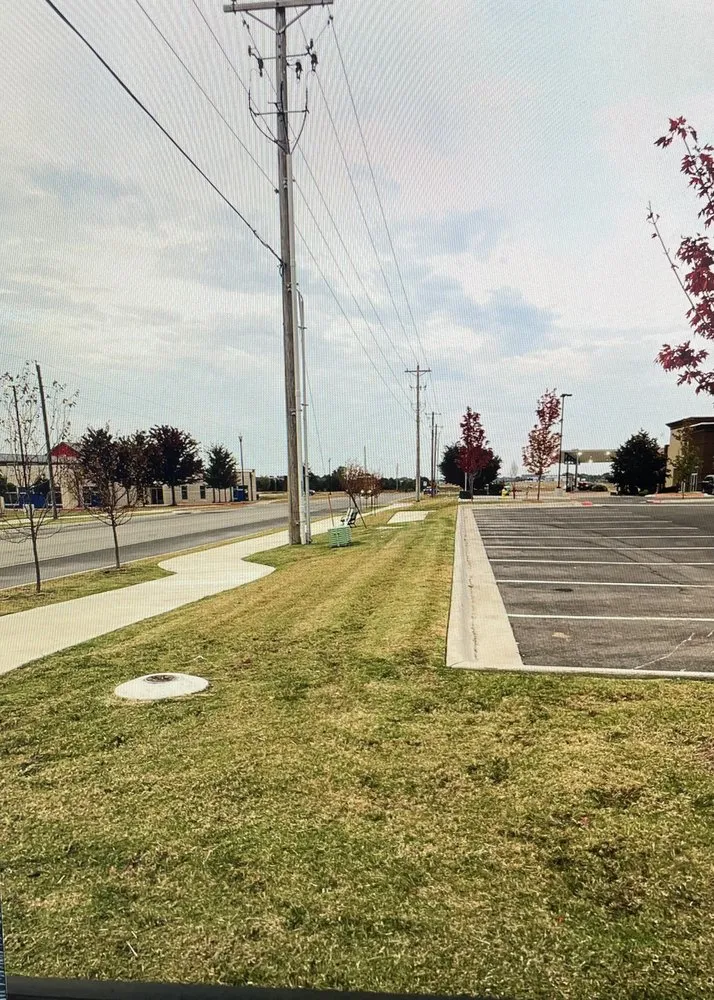 Affordable landscaping services experts serving Rogers, AR - Angel's Lawn Service