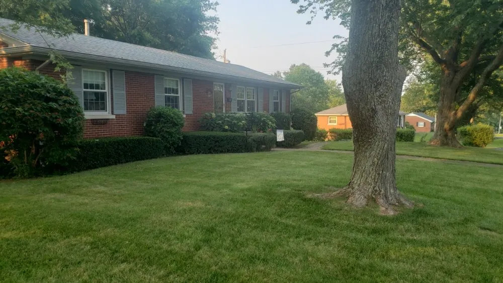 Professional lawn mowing service in Georgetown, KY - Angels Lawncare