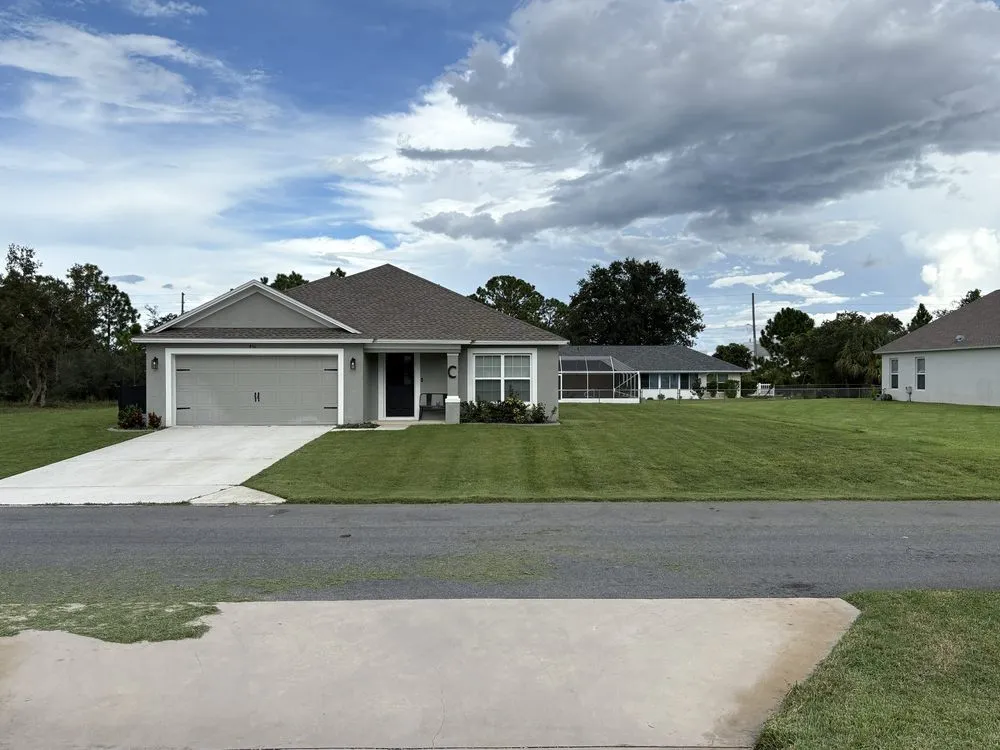 Expert landscape design experts serving Avon Park, FL - Angels Premium Cutz