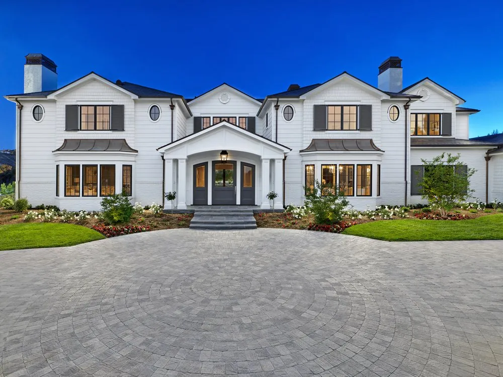 Local outdoor landscaping in Oxnard, CA by Angelus Block Co