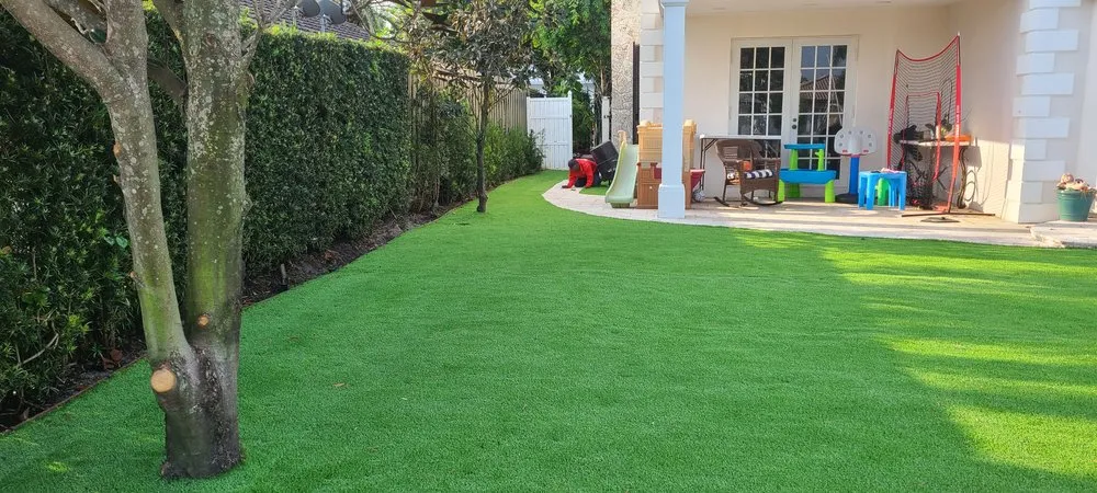 Local yard cleanup service experts serving Wilton Manors, FL - Angler Lawn & Landscape