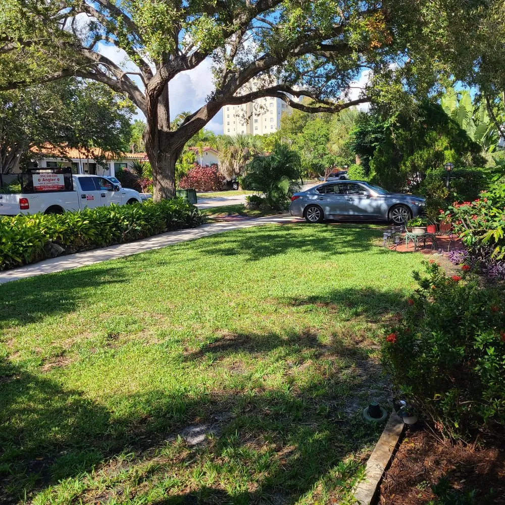 Reliable yard maintenance in Wilton Manors, FL by Angler Lawn & Landscape