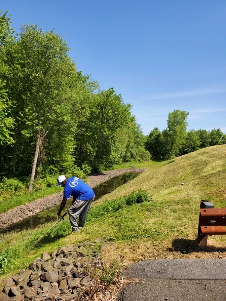 Professional residential landscaping for homes in Meriden, CT by Anita's Landscaping