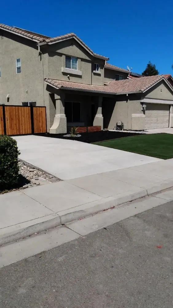 Trusted yard maintenance experts serving Tracy, CA - Anm Landscaping