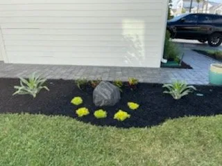 Professional yard maintenance experts serving Kent, WA - Annabella Chacon Landscaping